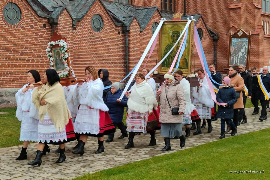 082 Procesja odpustowa.jpg